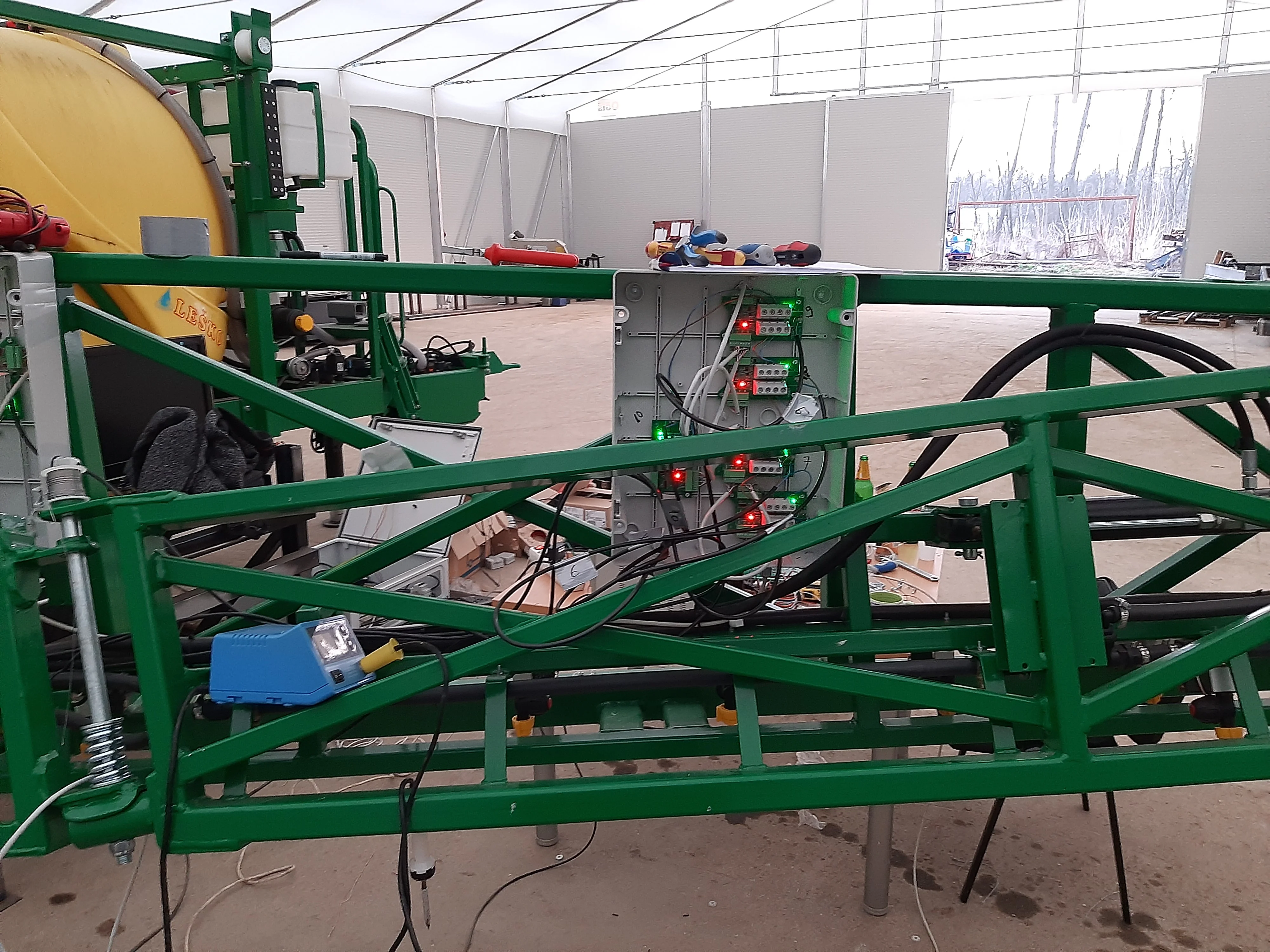 Agritech — sustav za selektivno prskanje — detalj